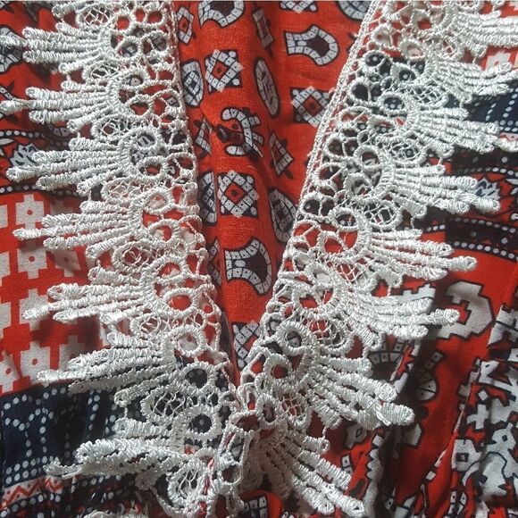 Gemqi Shorts Romper One Piece Red Blue Cream Lace Trim Women’s Size Large - Picture 7 of 9